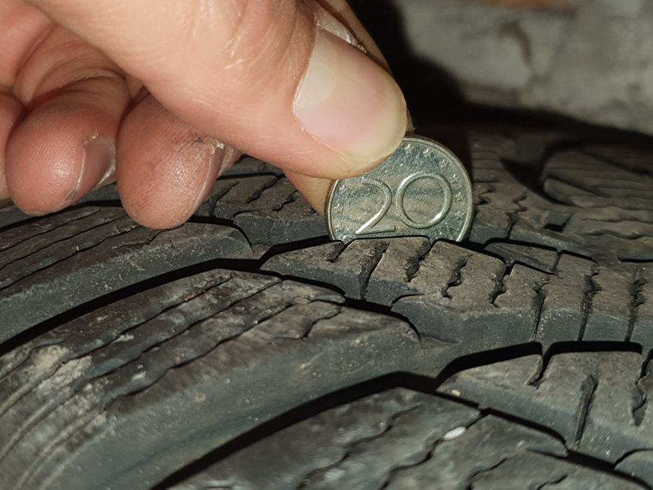 Зимни гуми DUNLOP 195/65 R15 - 2 броя