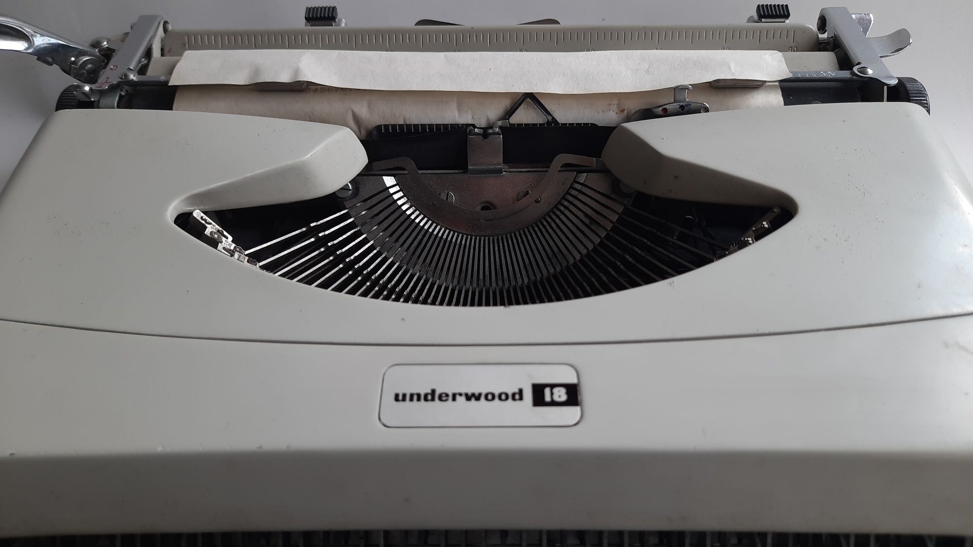 Masina de scris vintage,Underwood 18(Noua)