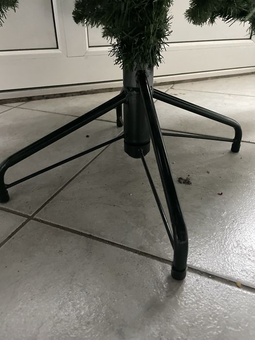 Brad artificial de Crăciun cu suport din fier