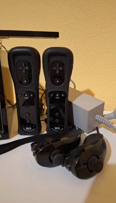 Nintendo Wii Modat+550 jocuri+2Manete+2Nunchuck+Accesorii+HDMI