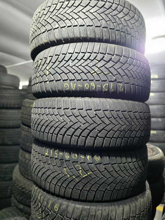 Anvelope de iarna 215-60r16