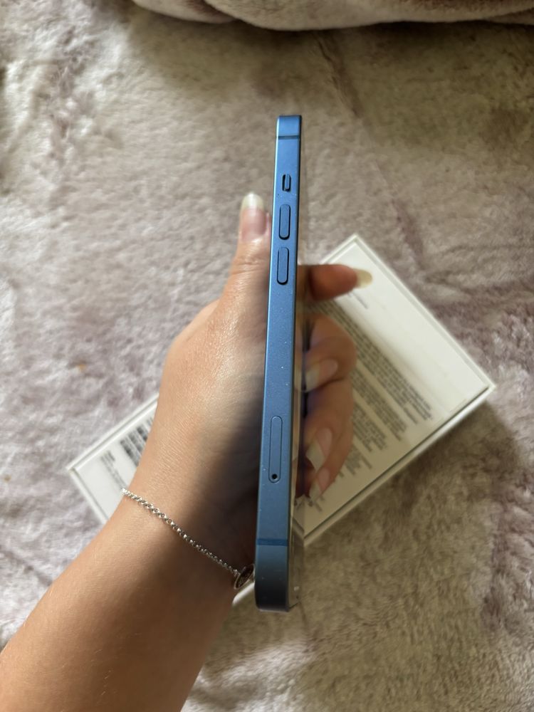 iPhone 13 256GB Blue