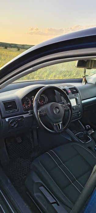 Volkswagen JETTA 2010