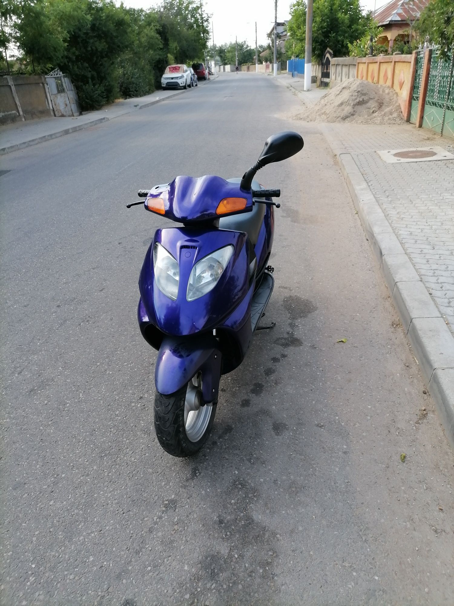 Vând scuter Daelim NS 125