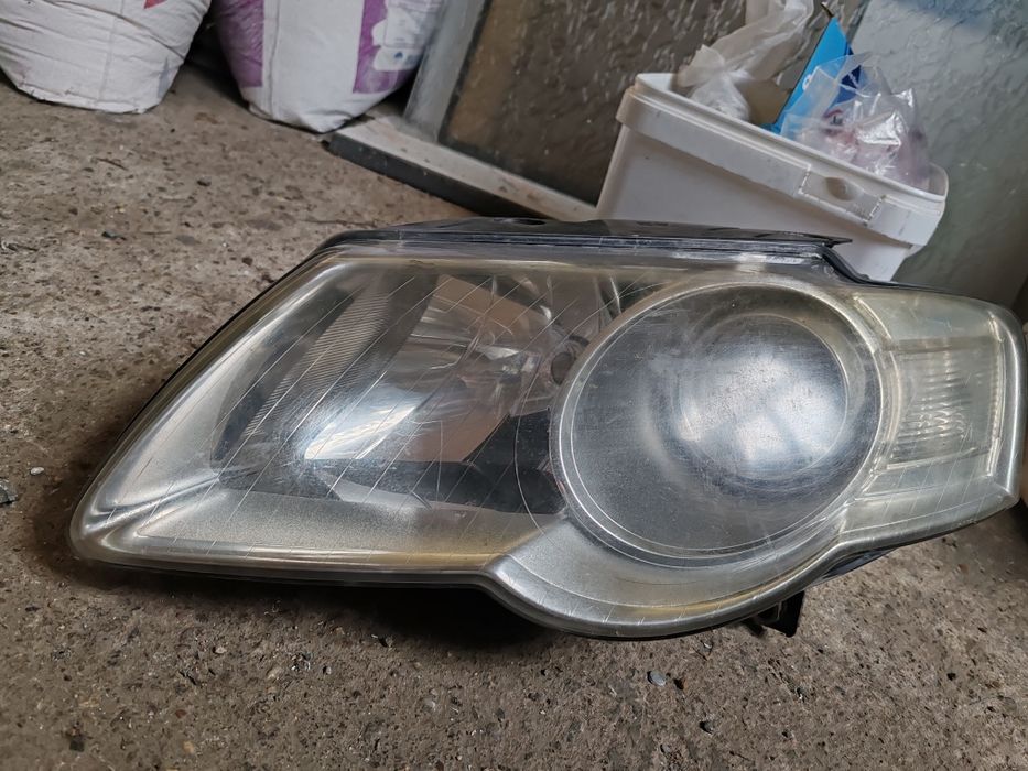 Ляв фар за passat b6