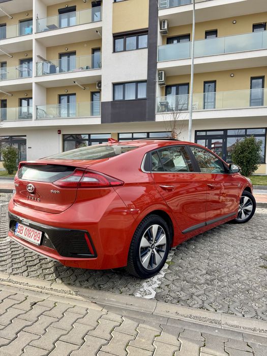 Hyundai Ioniq PLUG-IN Hybrid - 55.000km