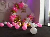 Photocorner botez Decor baloane botez Arcada de baloane Decor foto