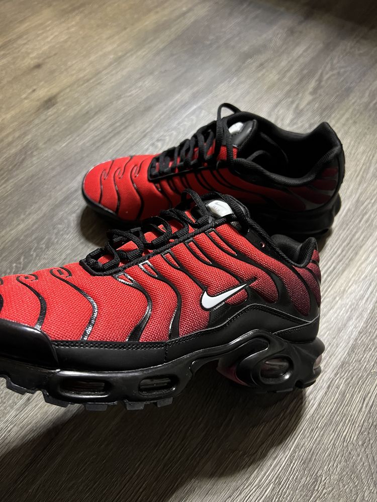 Nike Air Tn 42/43/44 noi/new