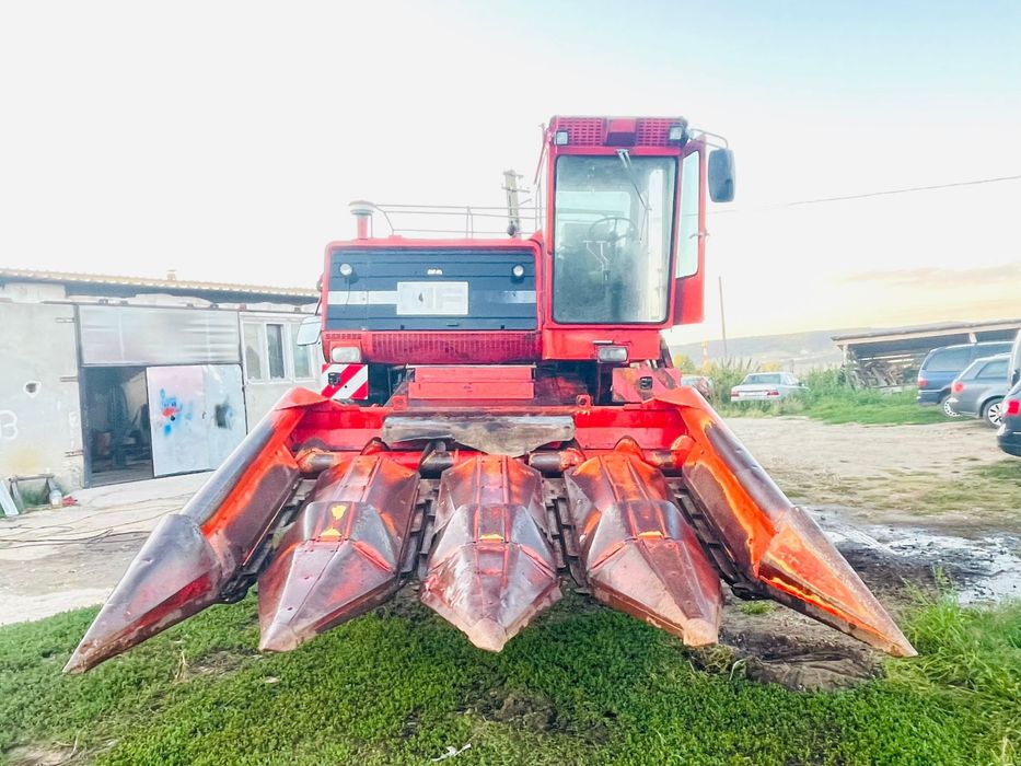 Vand /Dezmembrez combina Massey Ferguson 750