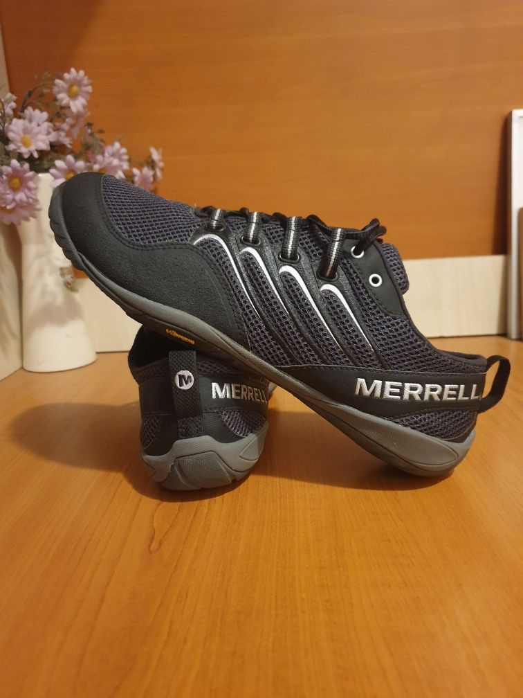 Adidasi Merrell 43 in stare foarte buna