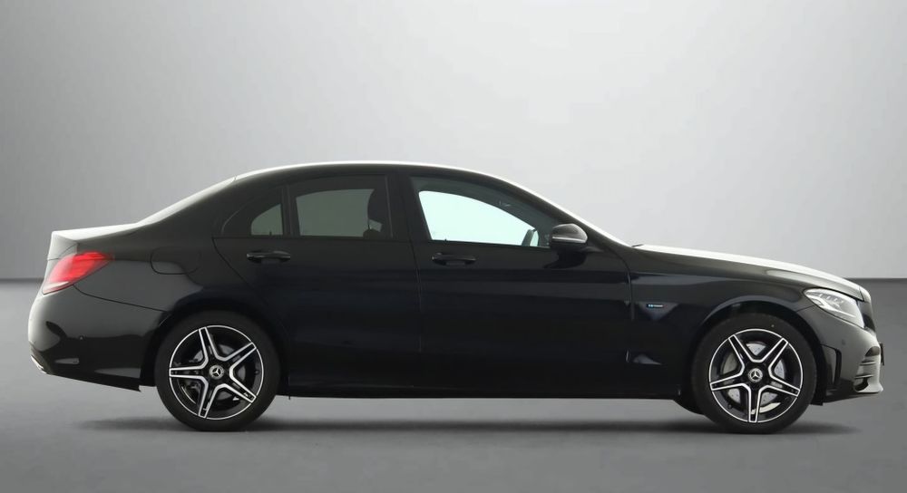 Mercedes-Benz C300e AMG Line 4MATIC - Garantie Mercedes