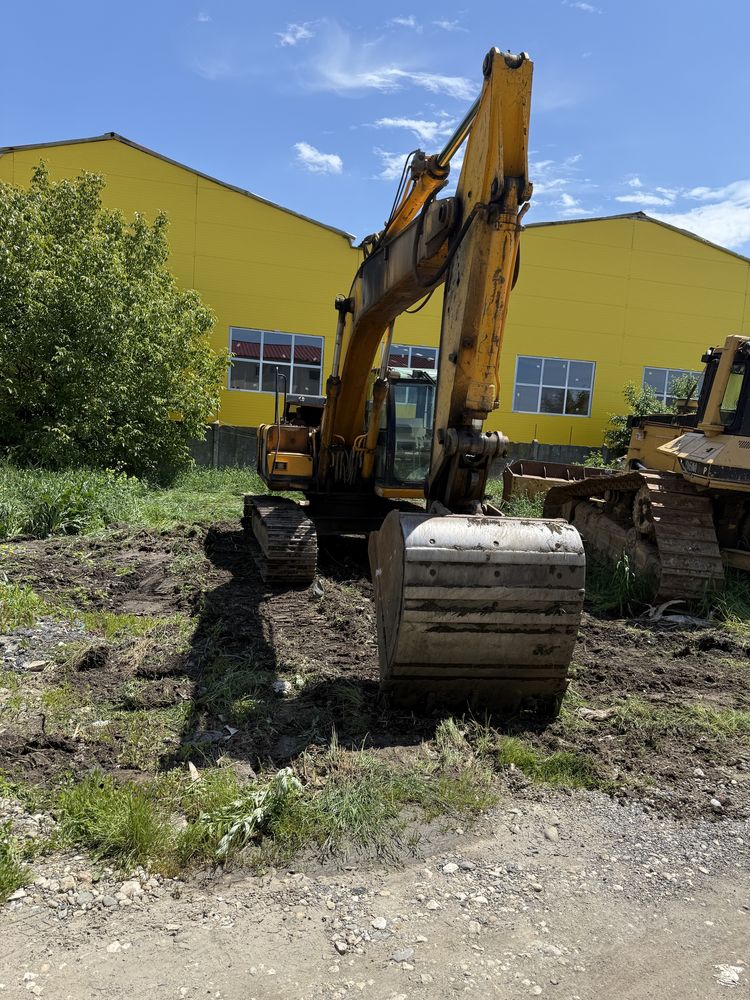 Excavator JCB JS 200