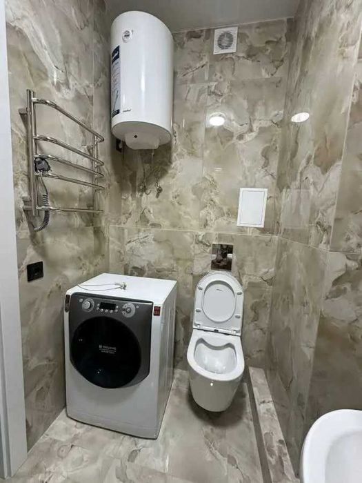 Двустаен имот в кв.Света Троица