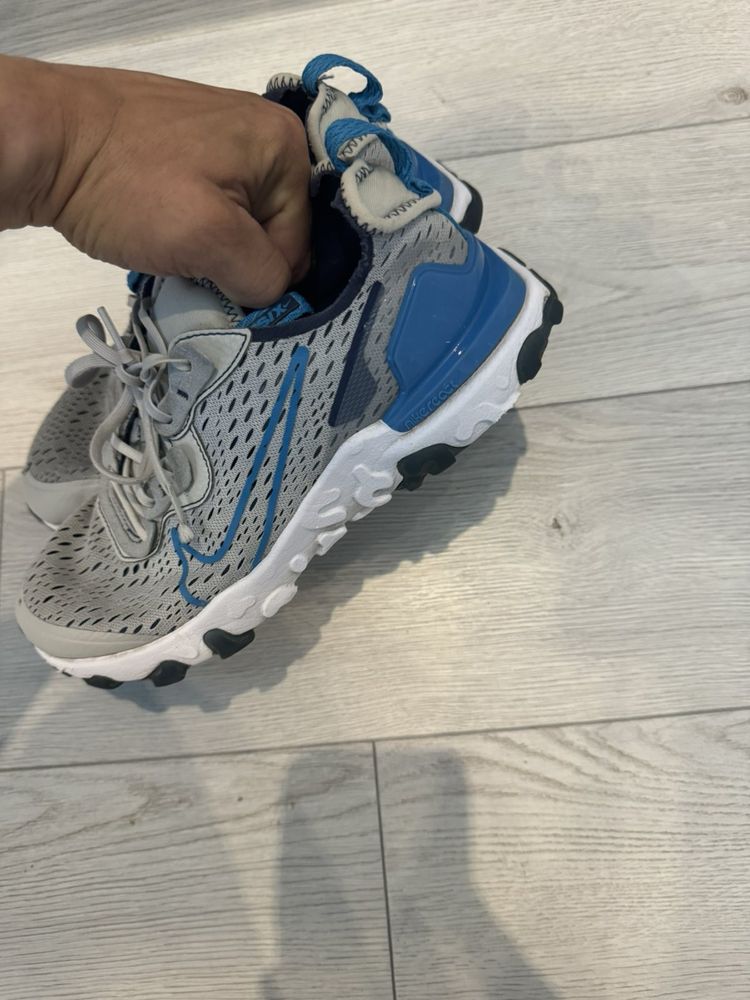 Nike react маратонки