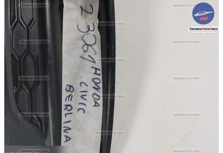 Хонда Цивик / Honda Civic Оригинална лява долна решетка на задната бро