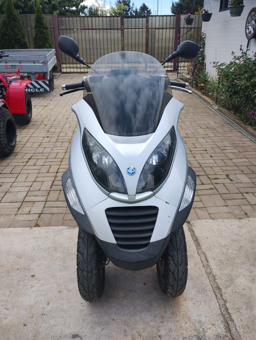Scuter Piaggio MP3 2008