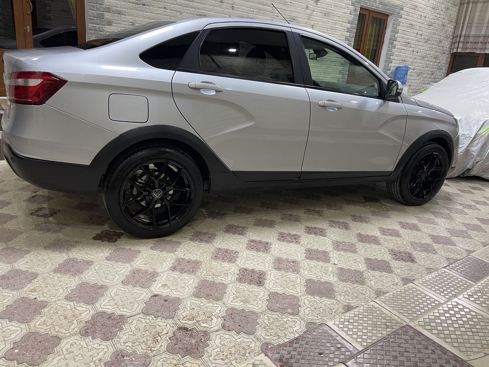 Lada vesta cross