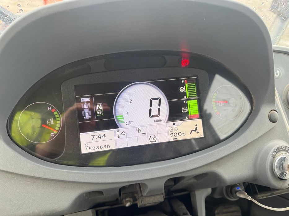 Incarcator frontal Hitachi ZW370