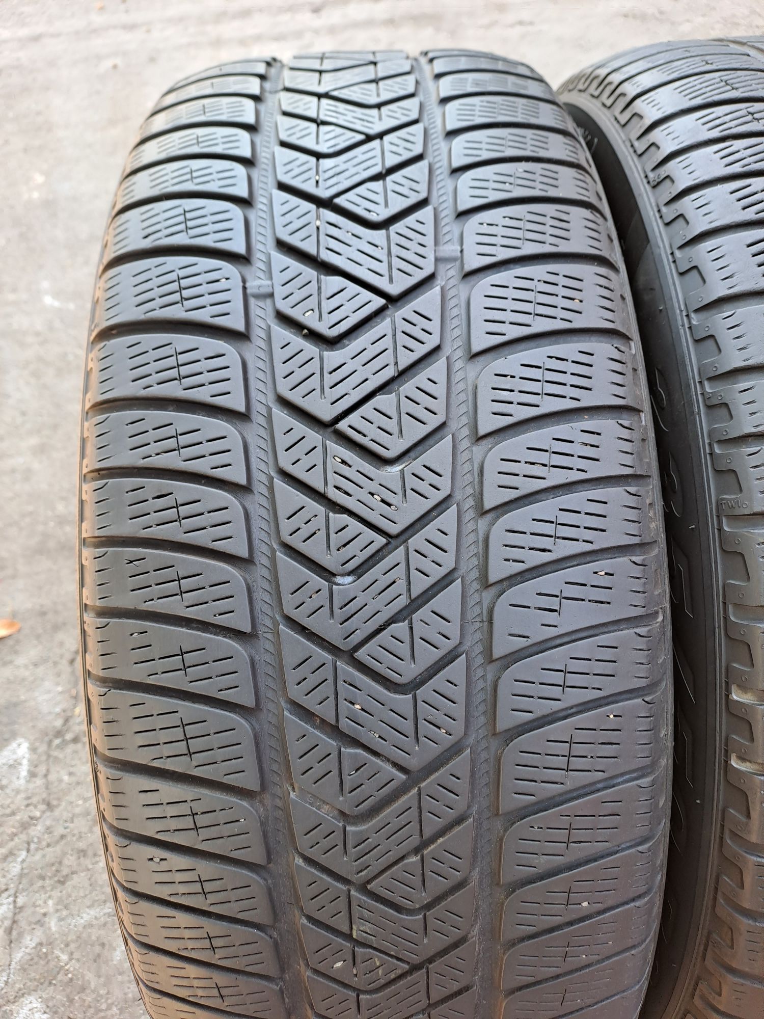 2бр. 235/50/20 Pirelli DOT 4021