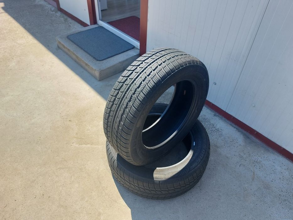 125 lei bucata! Doua anvelope M+S 215 60 17 Keter