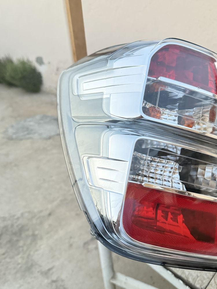 Cobalt orqa fara sotiladi