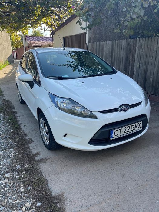 Ford Fiesta Vând Ford Fiesta 2012, mașina personală, al doilea proprietar