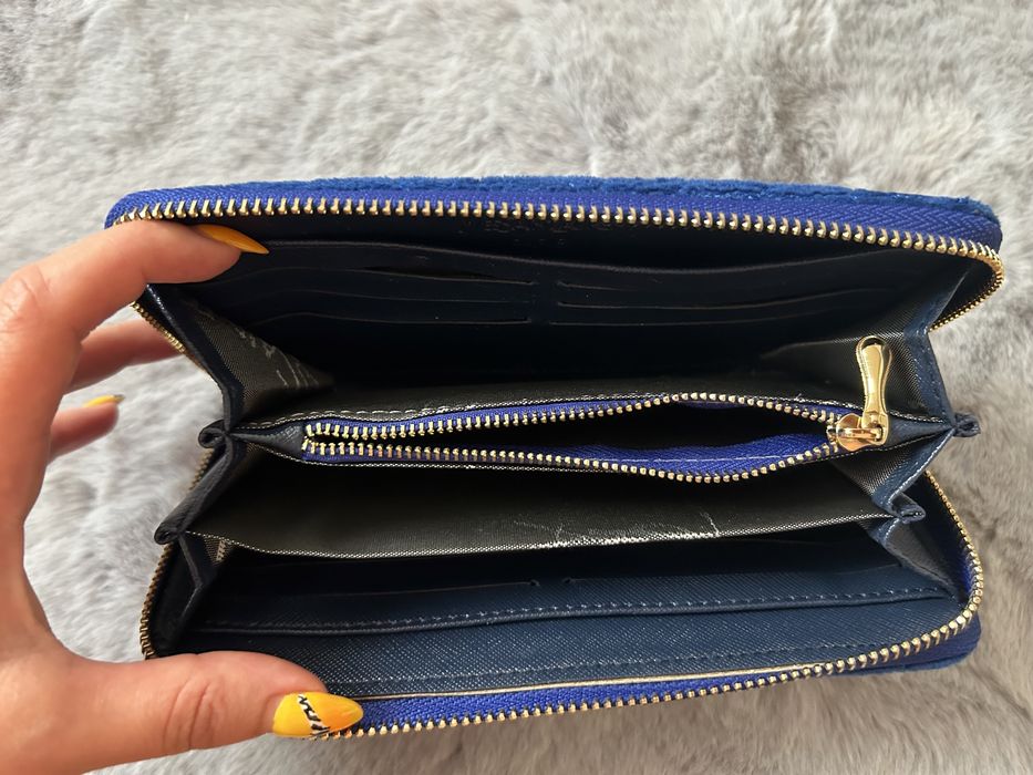 Портфейл син