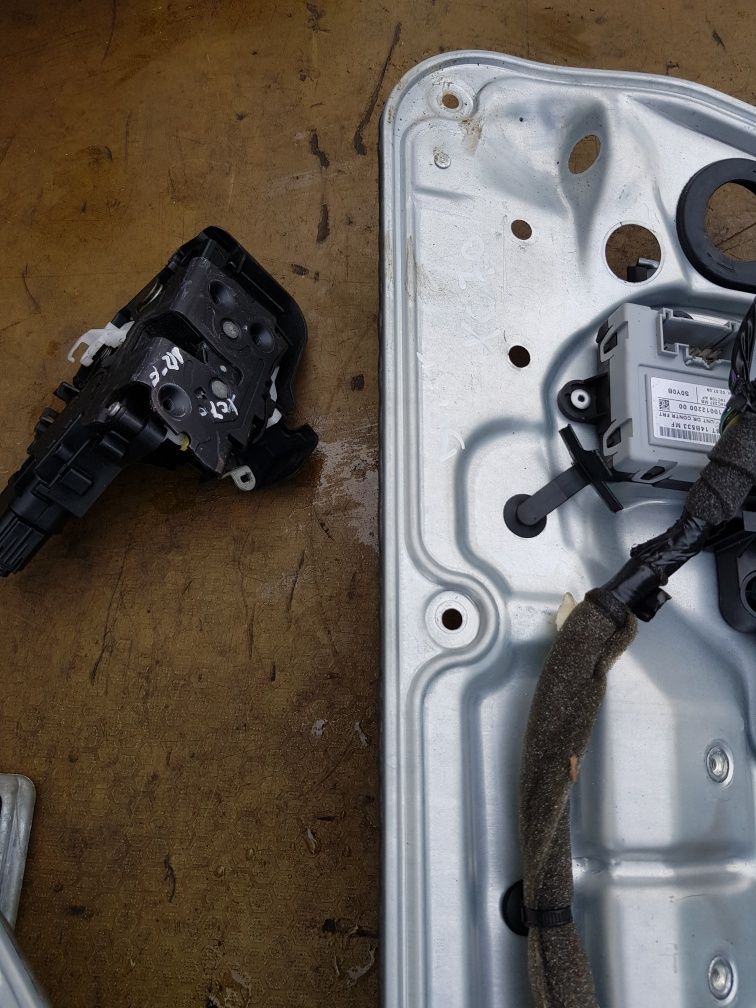 Macarale, blocator  dreapta fata,spate volvo xc70
