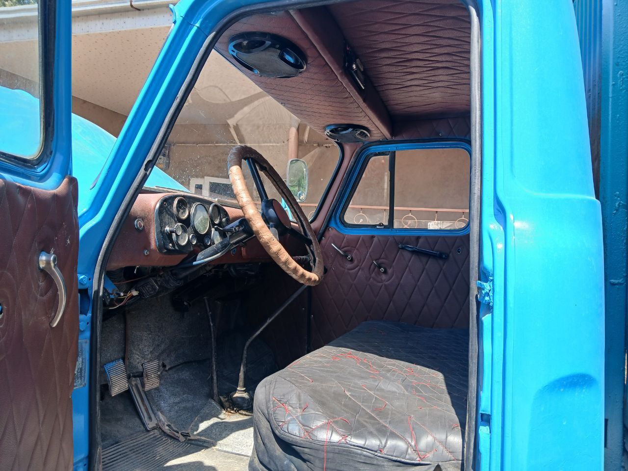 Gaz 53 sotiladi. Holati yaxshi