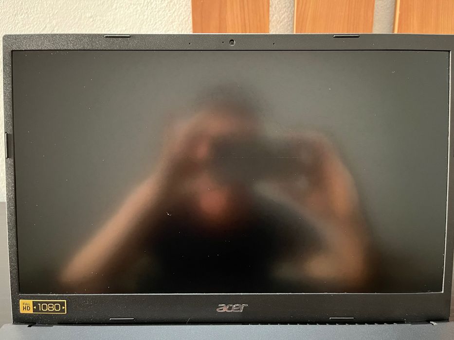 Vând acer aspire 7