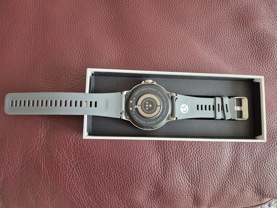 Смарт часовник нов.