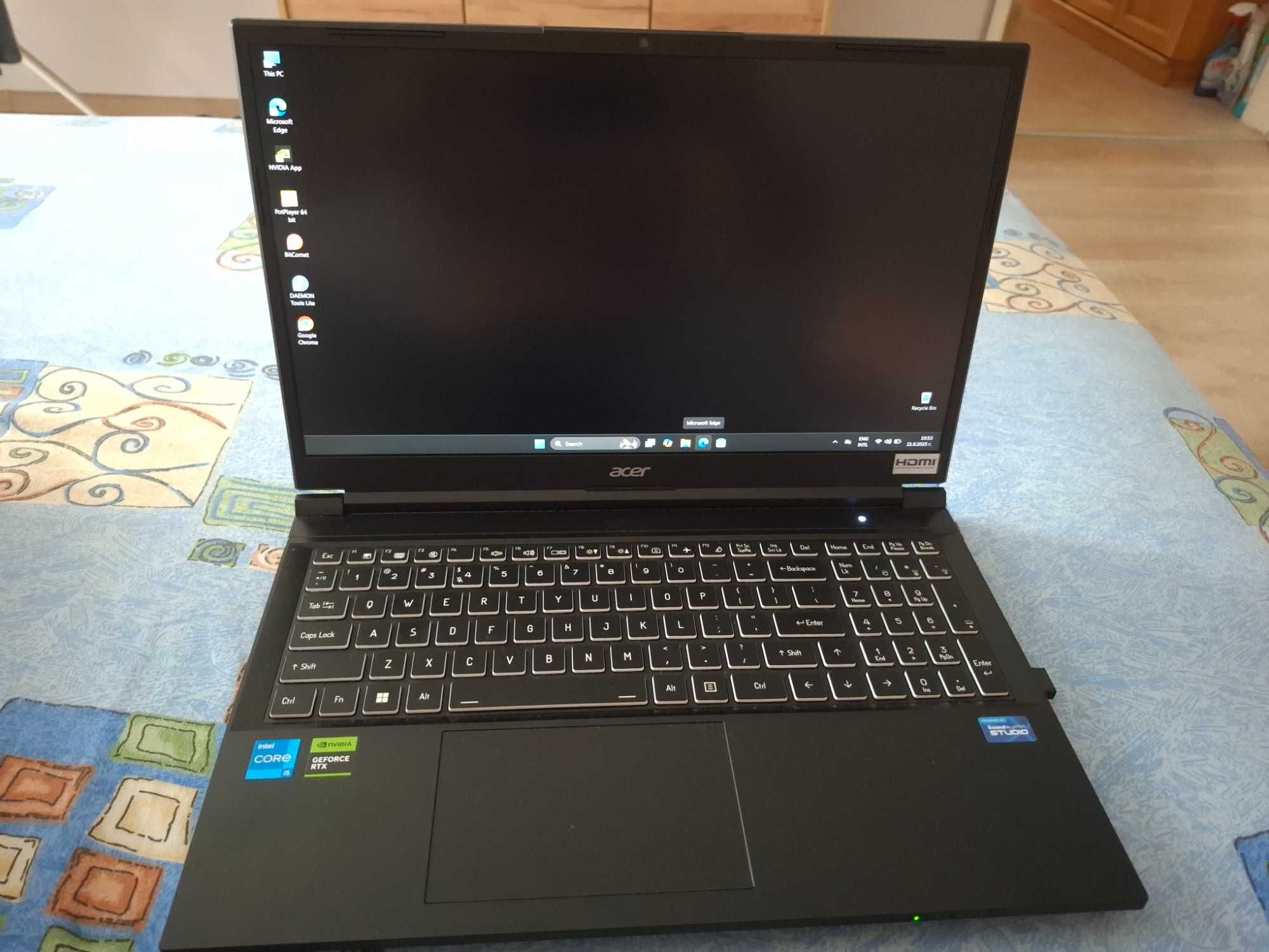 Acer Shadow  геймърски лаптоп,модел 24г.Използван около 3м.