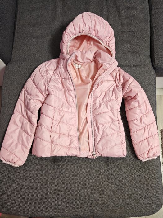 Vând jacheta HM fetiță 6-7 ani