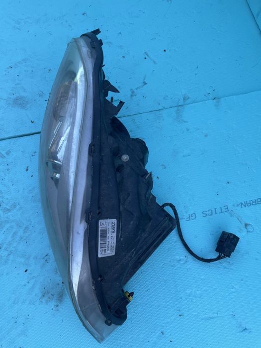 Фар xenon Волво XC60 / Volvo XC60 2010г
