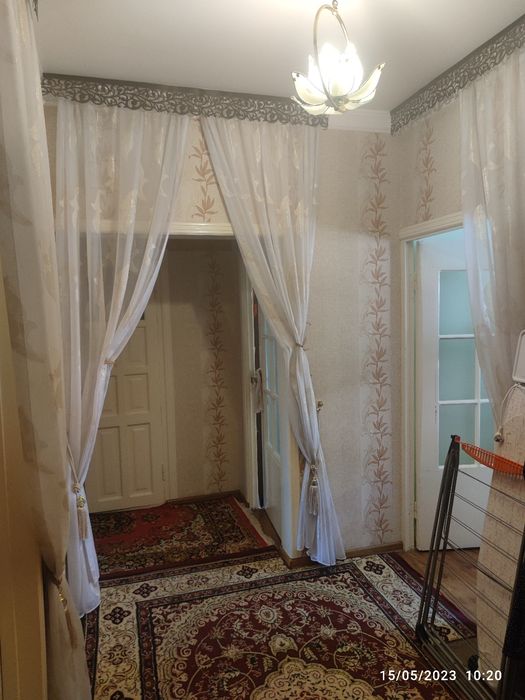 Taxtapulda 4 xonalik uy 2 etaj