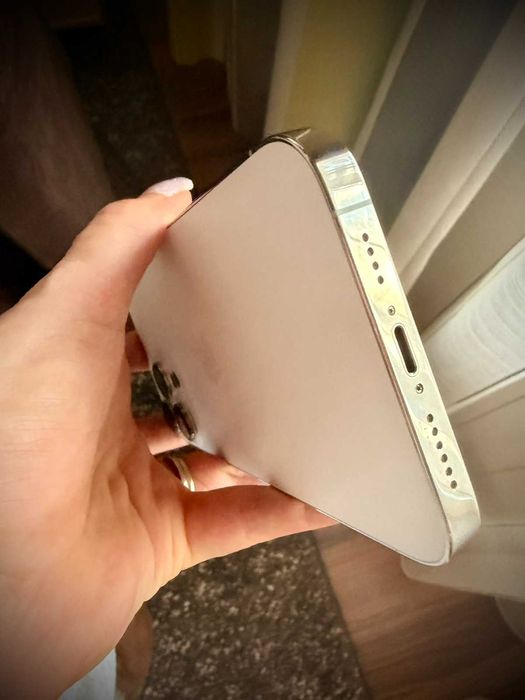 Продавам iPhone 13 Pro Max – Silver – 128 GB