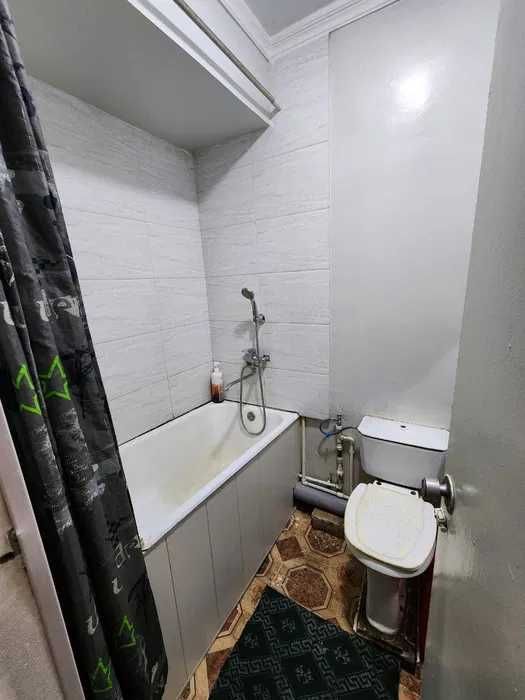 Продаётся квартира 1/2/4 в Мирзо Улугбекском районе Карасу 6