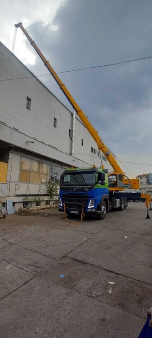 Volvo FM11  an 2019 ,8000 km , macara noua de 30 tone cu 35 metri brat