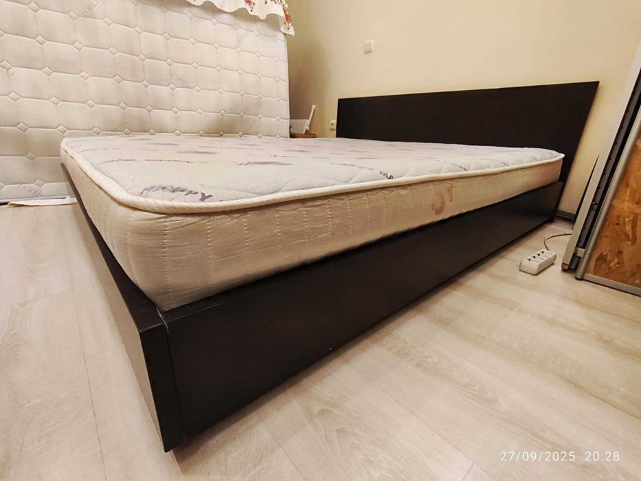 Спалня и Две Нощни Щкафчета, ПДЧ