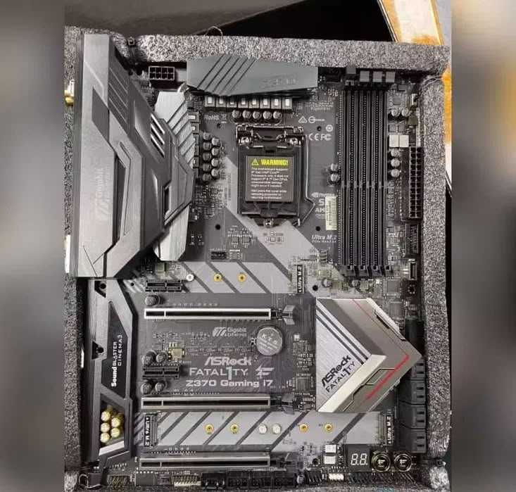Placă de bază ASRock Fatal1ty Z370 Professional Gaming i7