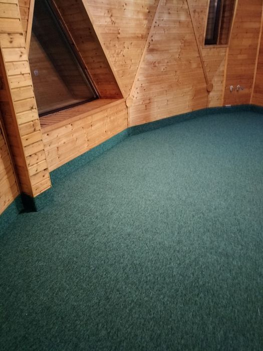 Montaj mochetă, plintă mochetă