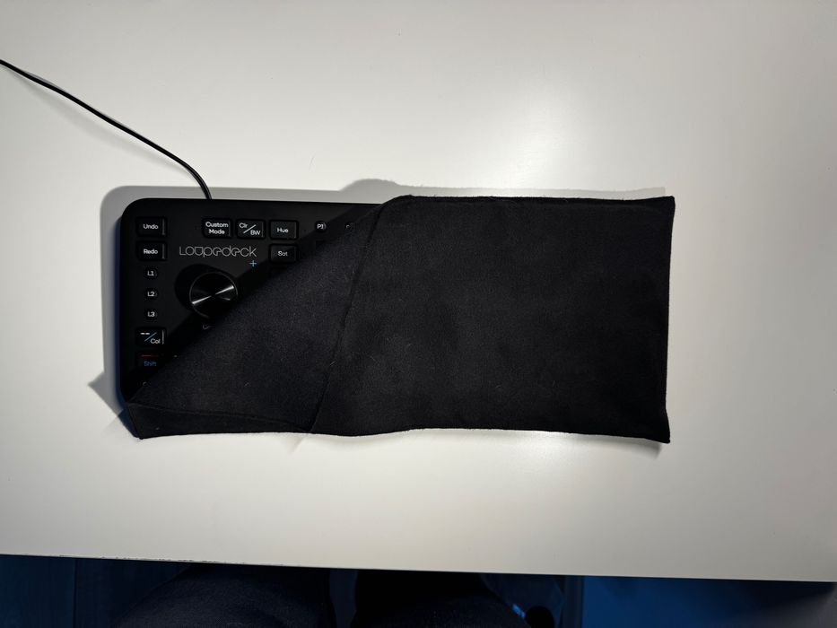 Loupedeck+ Consola Editare Foto Lightroom Premiere. Cutie. Impecabil.