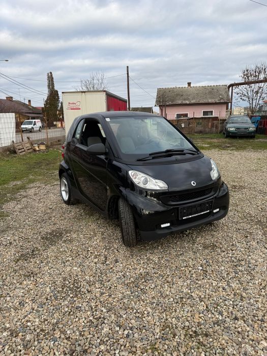 Vand SMART FORTWO 2011    1.0 benzina   automat!