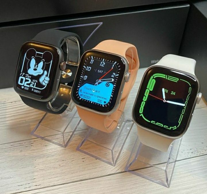 Apple watch 7   .