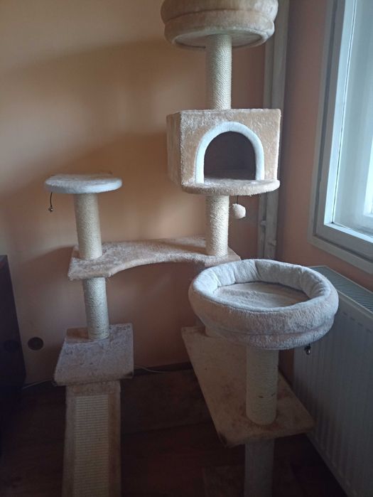 Ansamblu de joaca pentru pisici