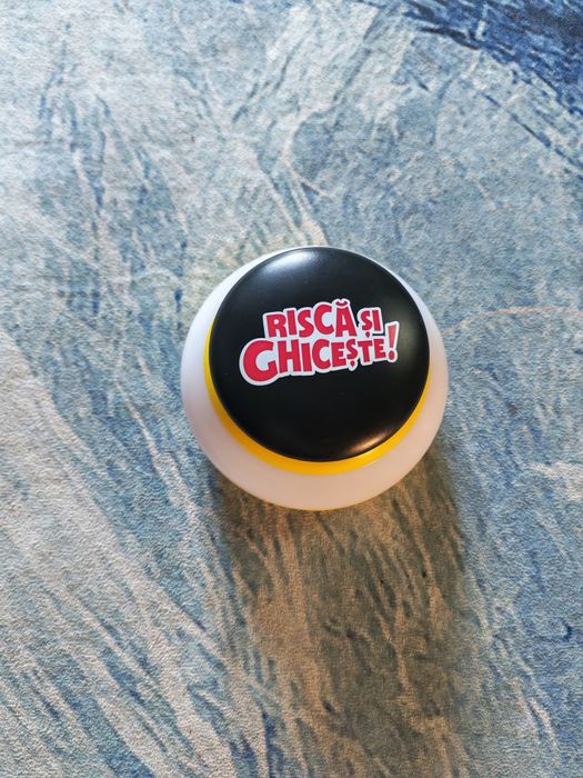 Vand joc Risca si ghiceste Noriel