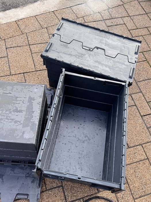 Lada curierat tip naveta stivuibila