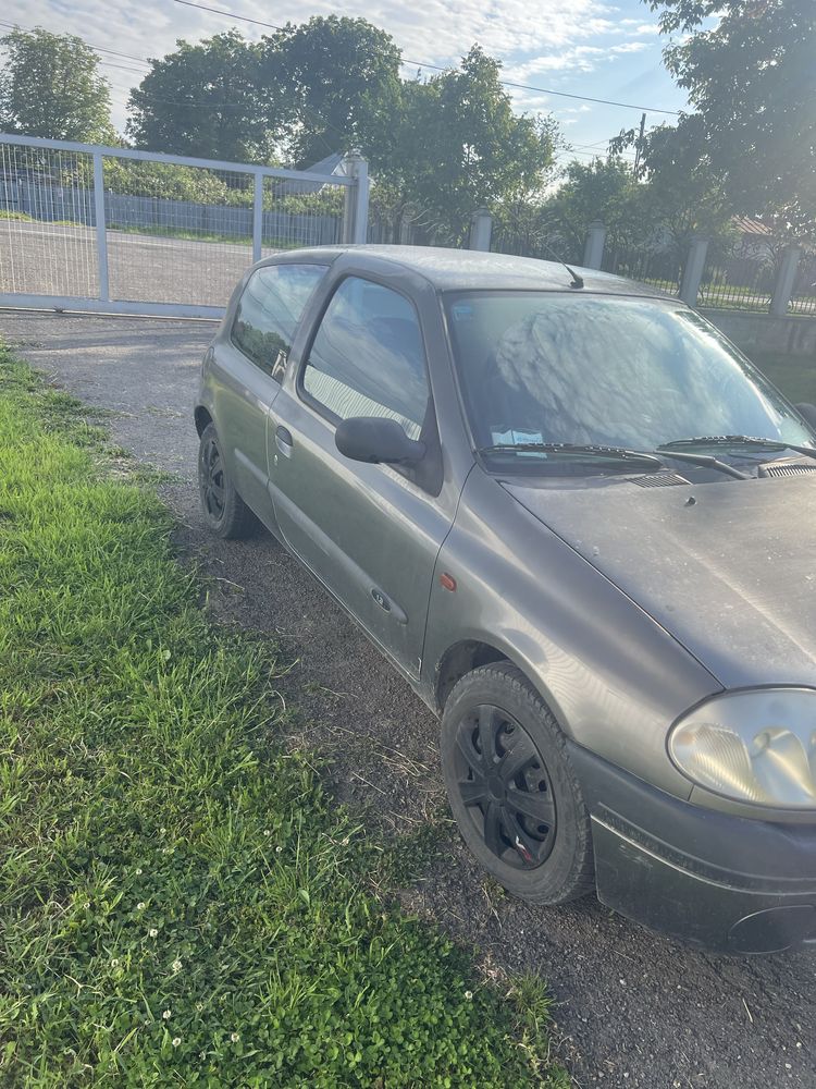 Autoturism marca renault