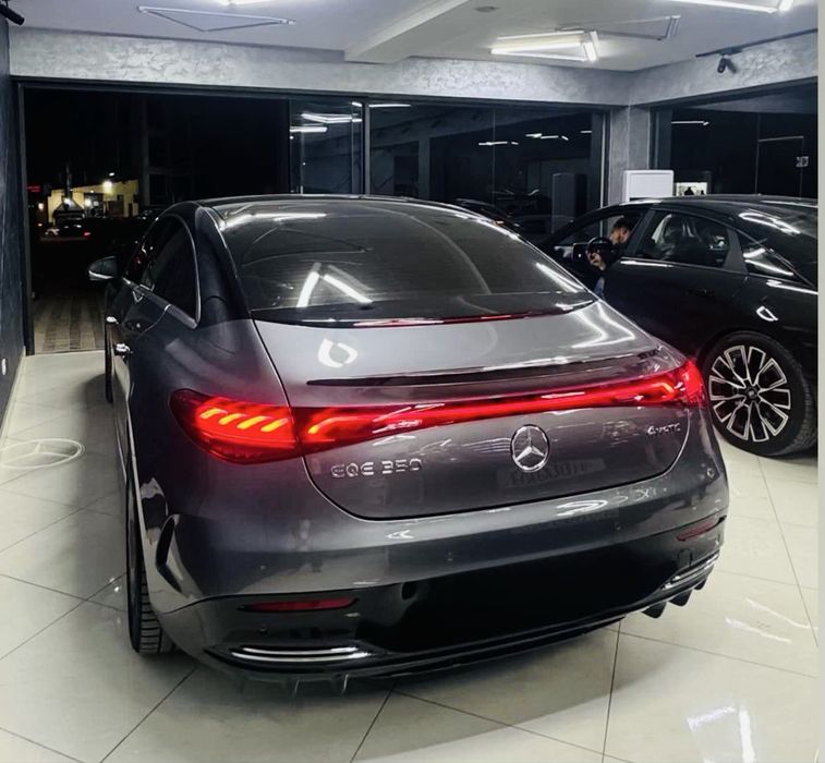 Mercedes EQE 350