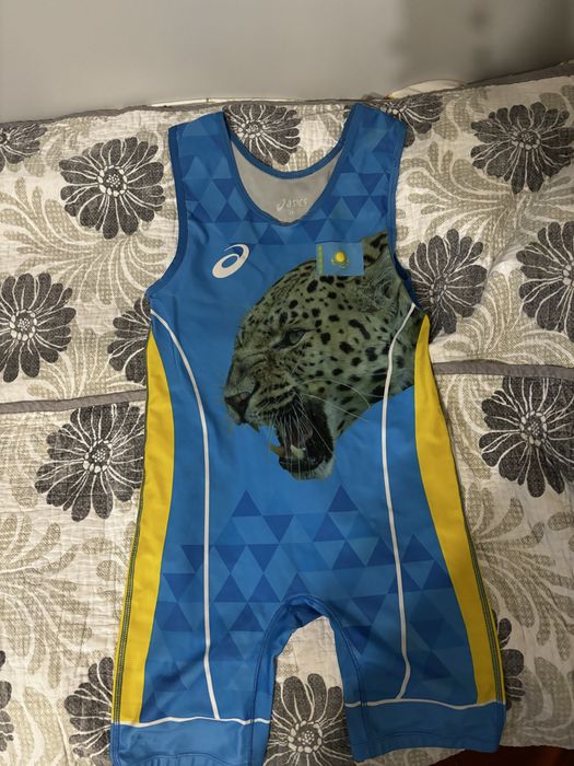 Нательник на борьбу